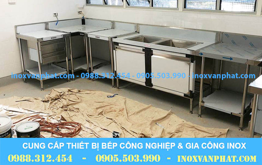 Bàn inox công nghiệp