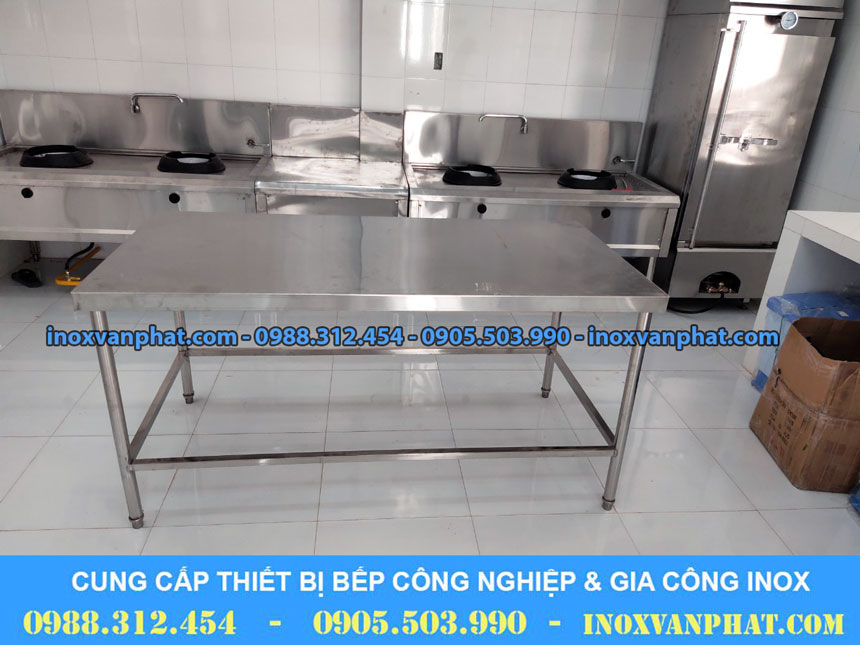 Bàn inox công nghiệp