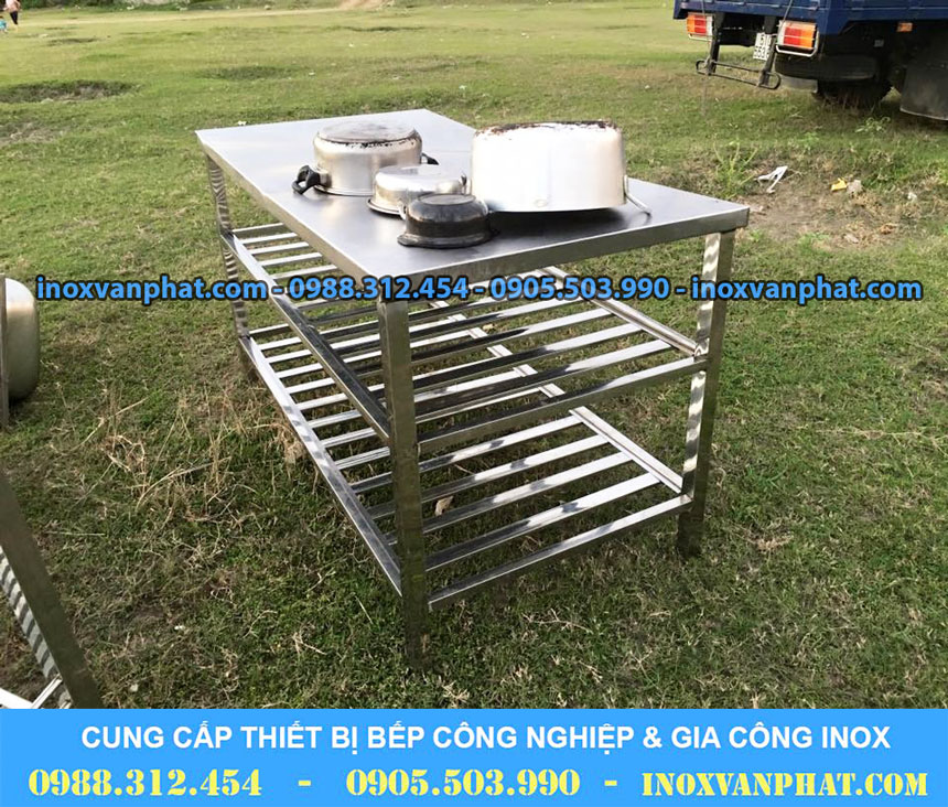 Bàn inox công nghiệp