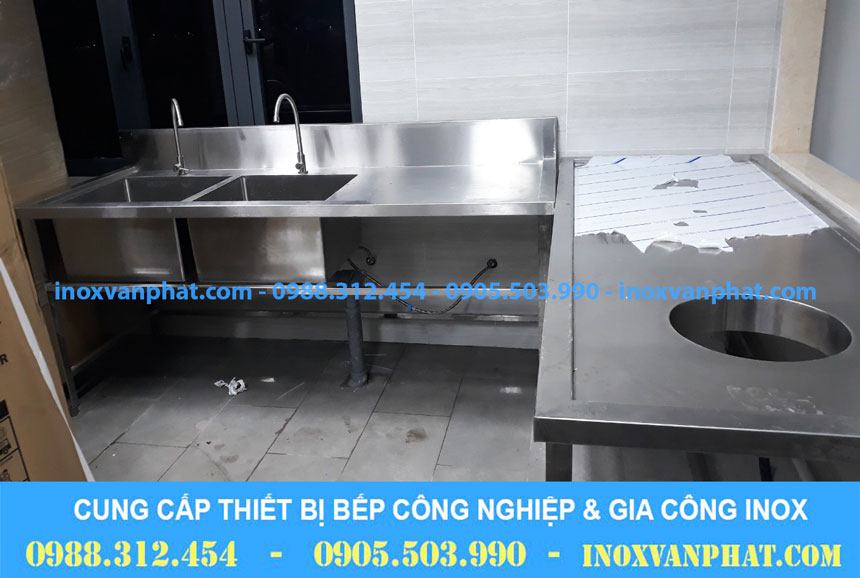 Bàn inox công nghiệp