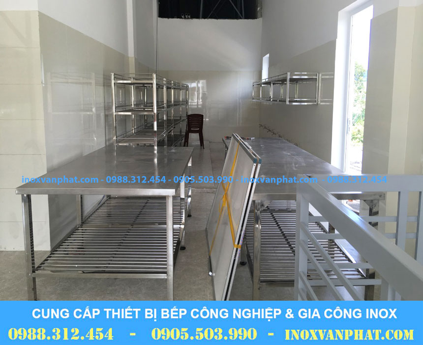 Bàn inox công nghiệp