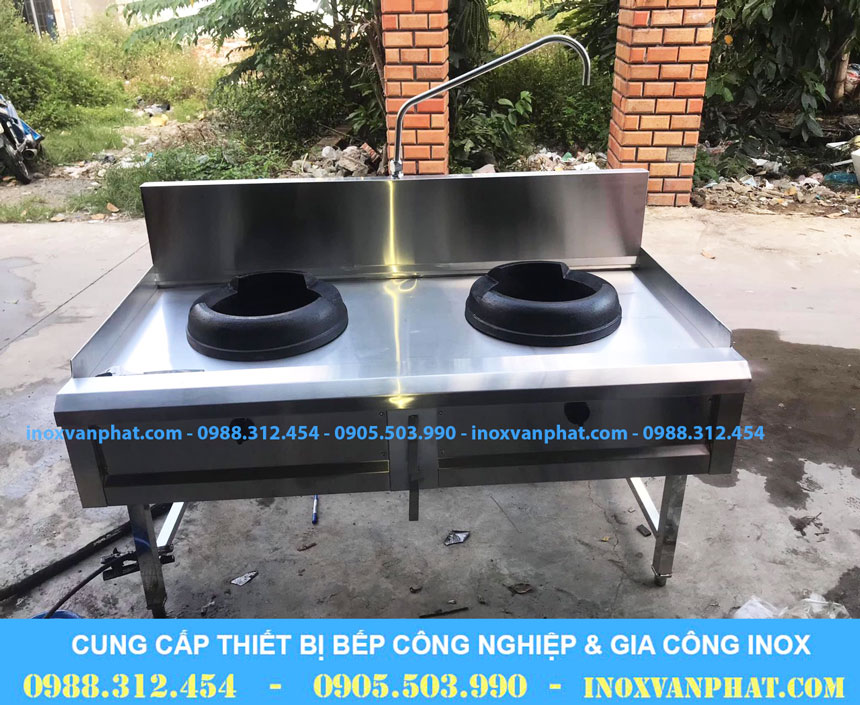 Bếp á công nghiệp