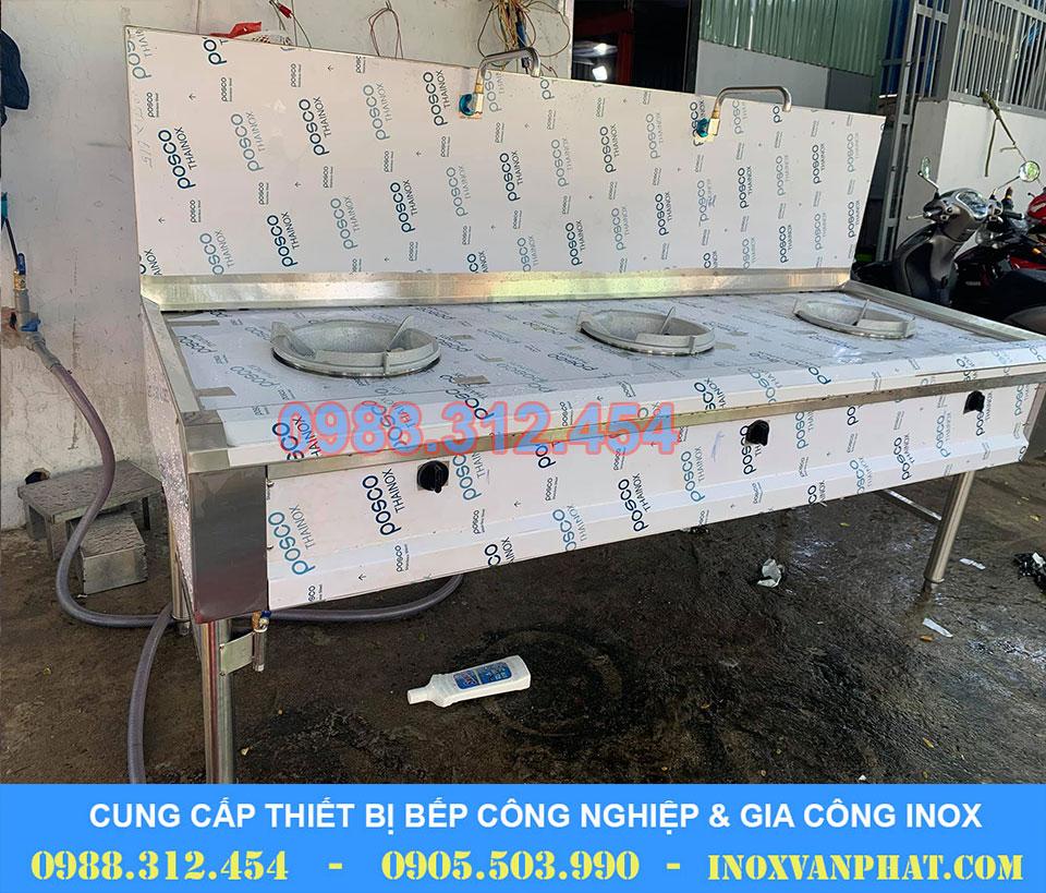 Bếp á công nghiệp