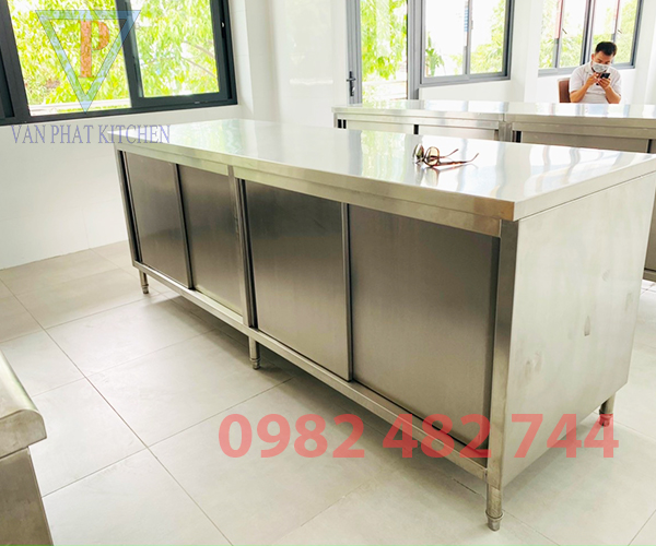 tai-sao-nen-lap-dat-tu-inox-cong-nghiep-44